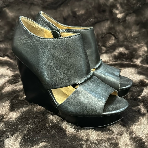 Coach Jaelyn Open Toe Black Leather Platform Wedges Zip Up Heeled Sandals - Picture 2 of 14